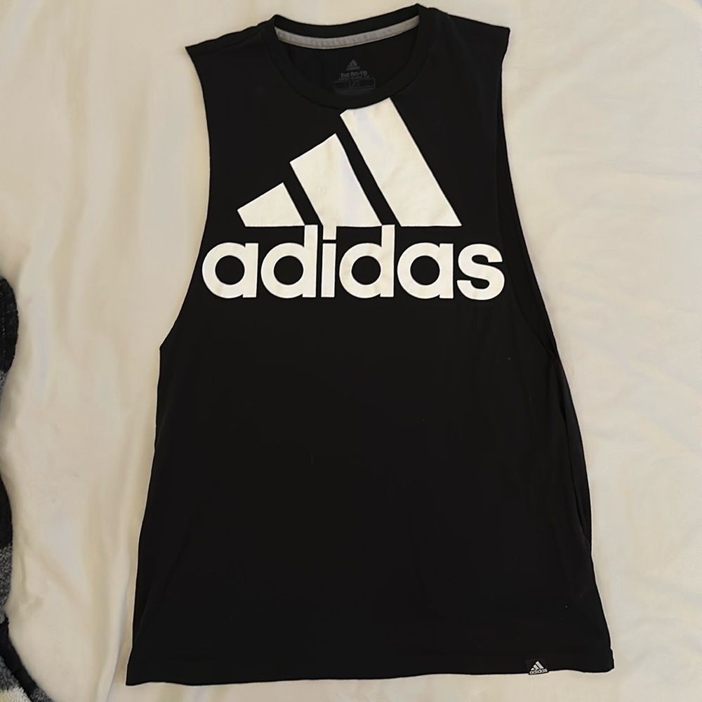 Adidas black sleeveless shirt super cute large